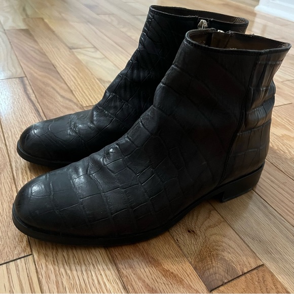 La Canadienne Leather Crock Print Ankle Boots. Dark Brown size 38 (7-1/2) - Picture 5 of 9